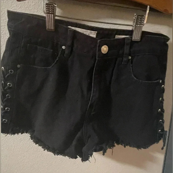 Pacsun black denim high rise shorts size 27 - Picture 1 of 5